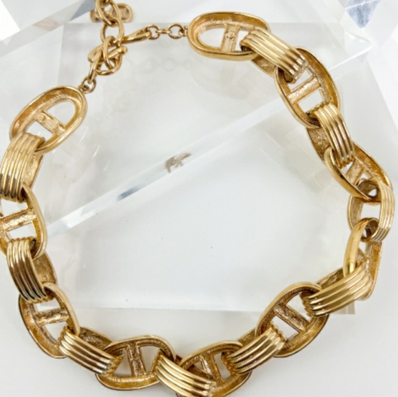 Givenchy Vintage Chunky Gold Plated Chain Link Necklace, Like New! - Picture 6 of 10